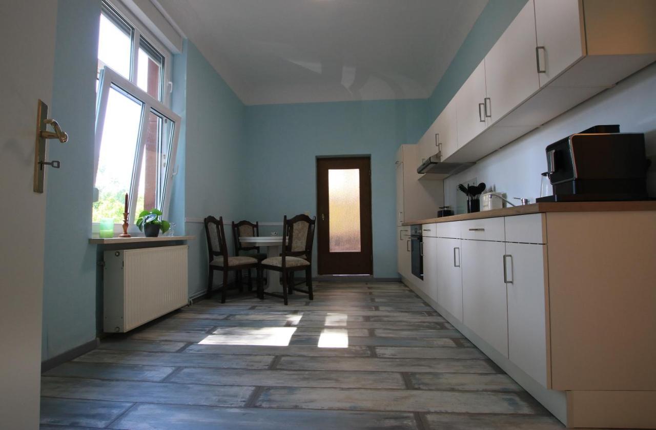 Familyandbike Villa Neupetershain Ruang foto